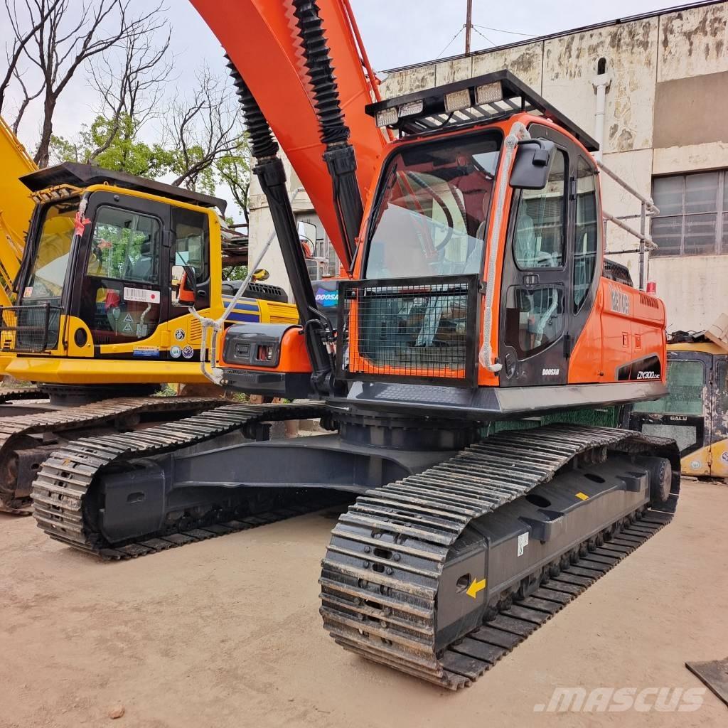 Doosan DX 300 Excavadoras de cadenas