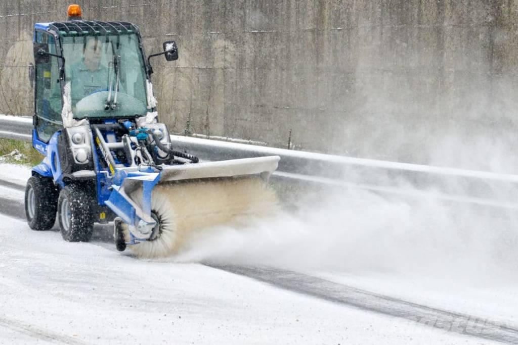 Multione 2.3 EFI Cargadoras multifunción