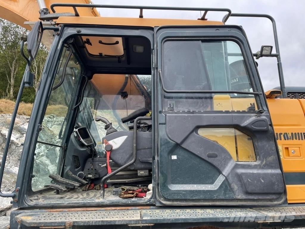 Hyundai HX 300 L Excavadoras de cadenas