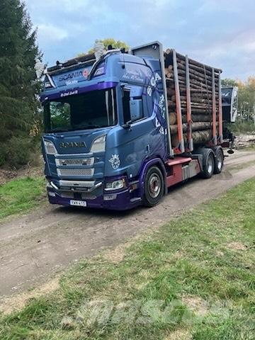 Scania R650B6X4NB Transporte de madera