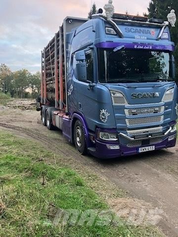Scania R650B6X4NB Transporte de madera