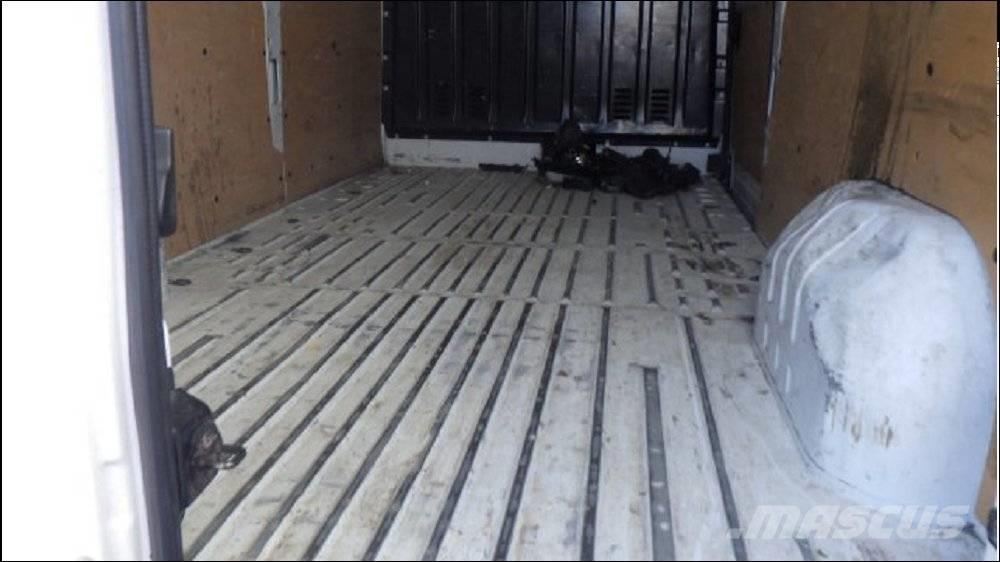 Renault MASTER 3 Furgonetas de caja cerrada