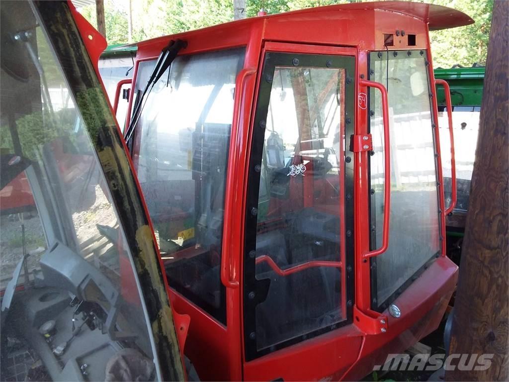 Komatsu 895 Cabinas e interior