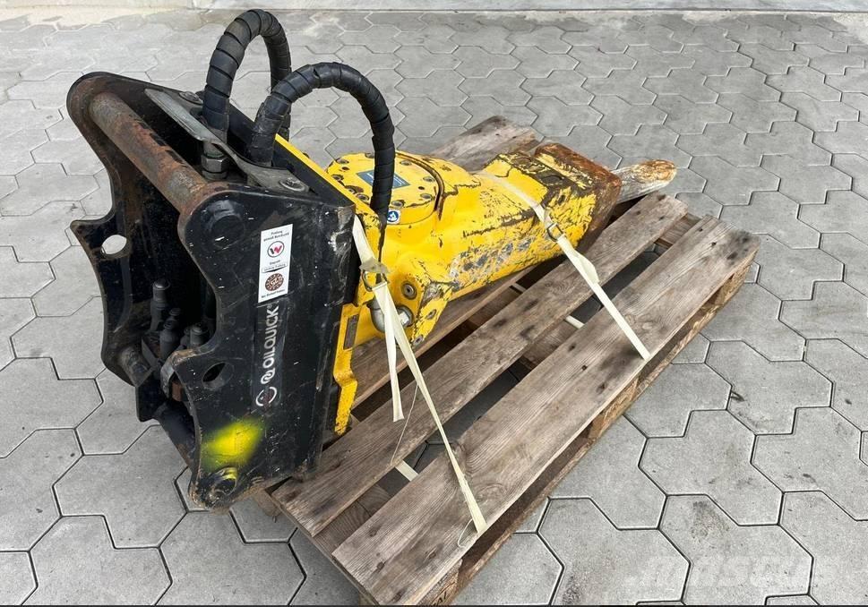 Epiroc SB302 Cubas tritutadora