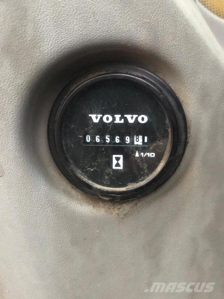 Volvo ECR 235 E Excavadoras de cadenas