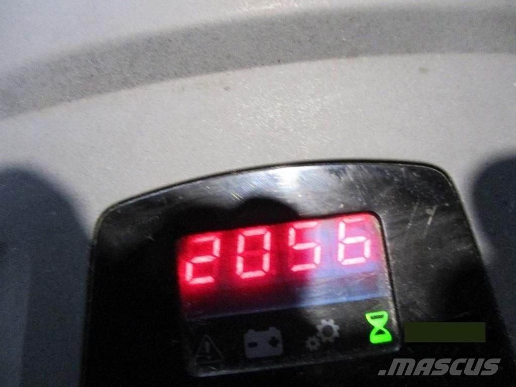 Toyota LPE 200 Transpaletas Eléctricas con plataforma