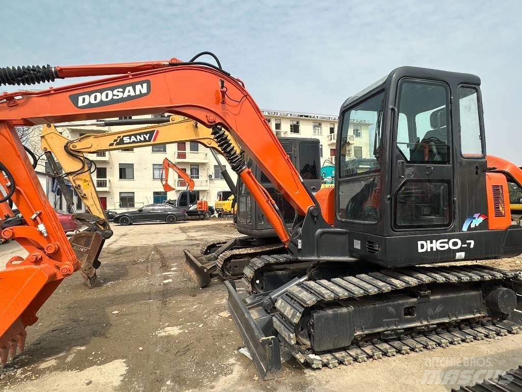 Doosan DH 60 Mini excavadoras < 7t