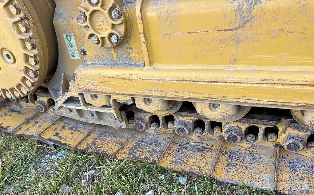 CAT D 4 Buldozer sobre oruga