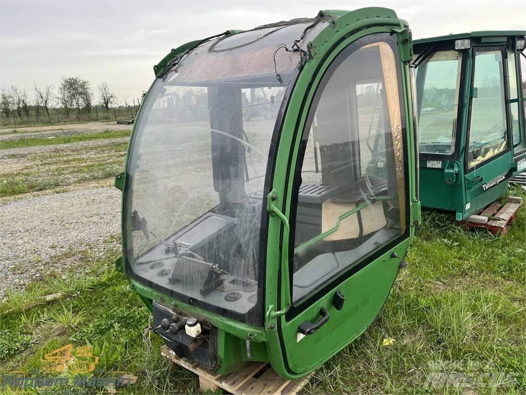 John Deere 1470E Cabinas e interior