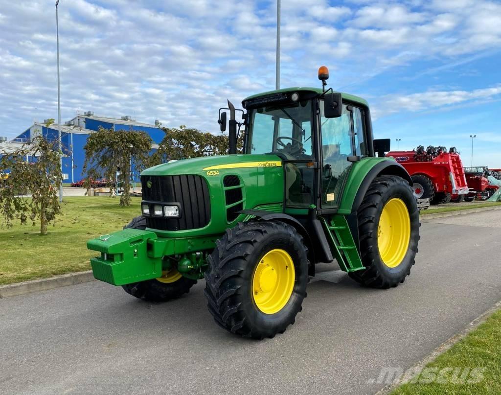 John Deere 6534 Tractores