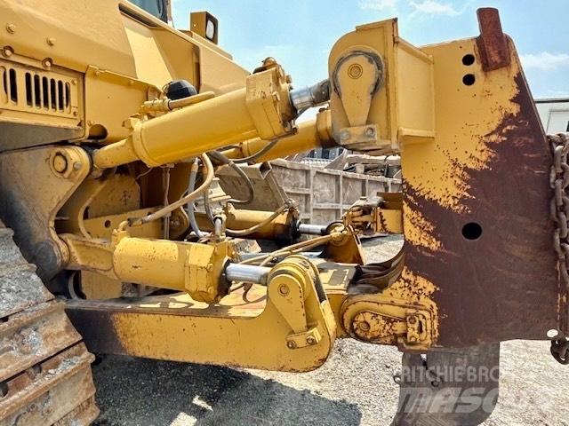 CAT D 8 R Buldozer sobre oruga