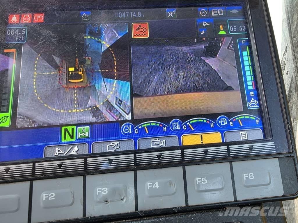 Komatsu PW 148-11 Buldozer sobre oruga
