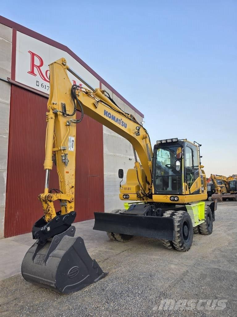 Komatsu PW 148-11 Buldozer sobre oruga