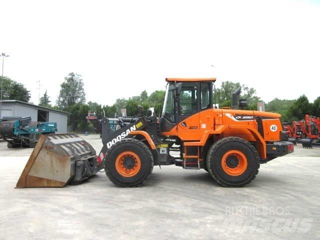 Doosan DL250-5 Cargadoras sobre ruedas