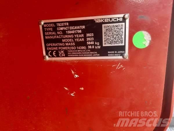 Takeuchi TB 257 FR Mini excavadoras < 7t