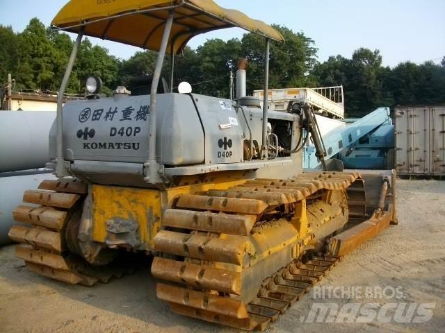 Komatsu D 40 P Buldozer sobre oruga