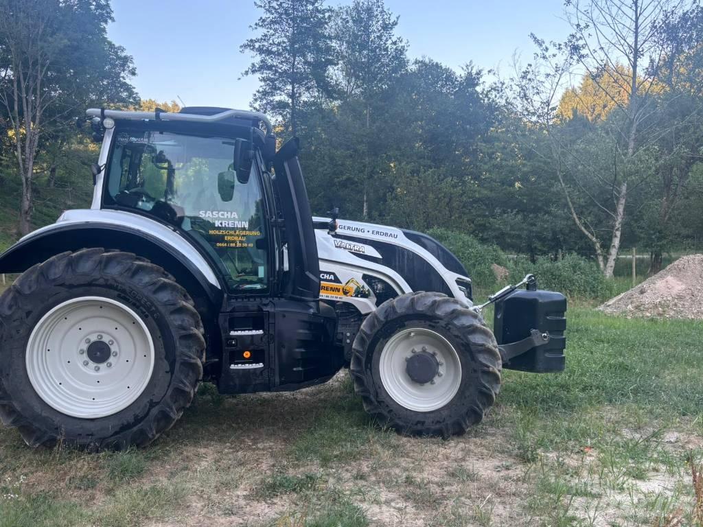 Valtra T 145 Tractor forestal