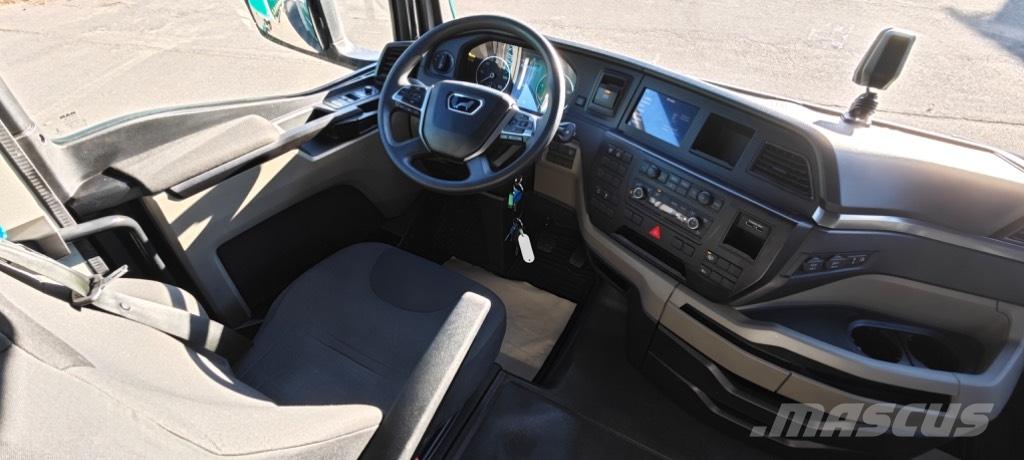 MAN TGX 18.470 Camión con caja abierta