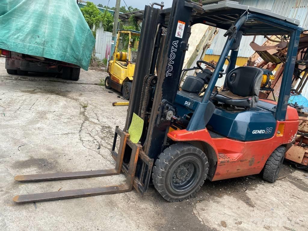 Toyota 42-7 FG 25 Carretillas LPG