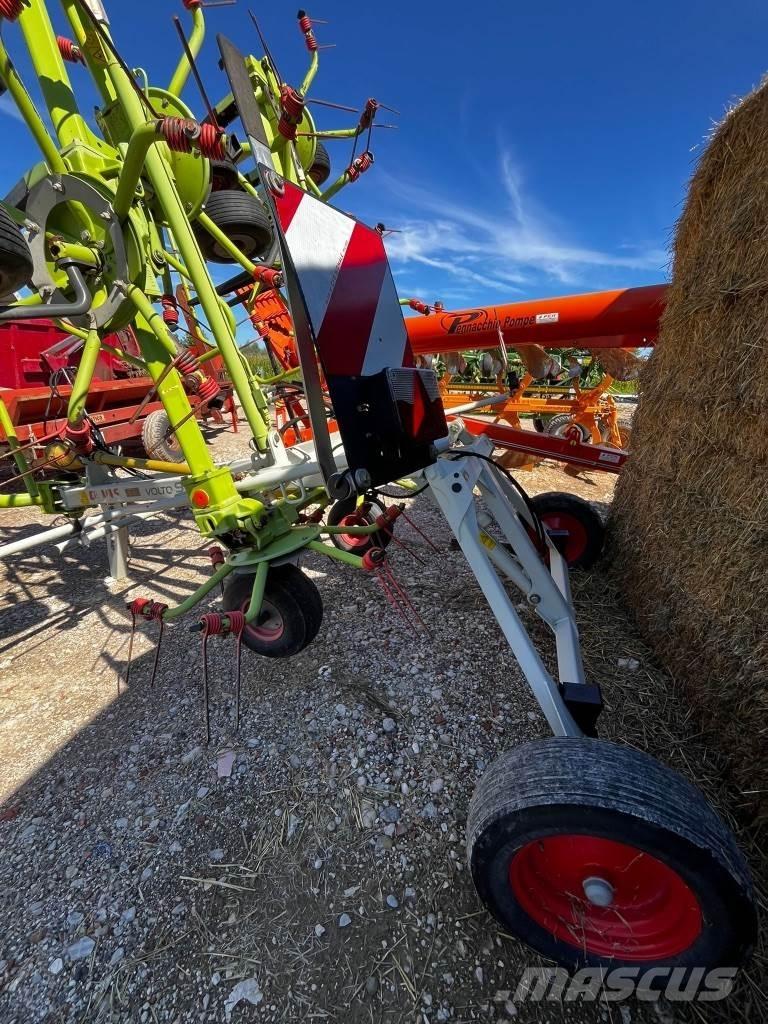 CLAAS Volto 900 T Rastrillos y henificadores