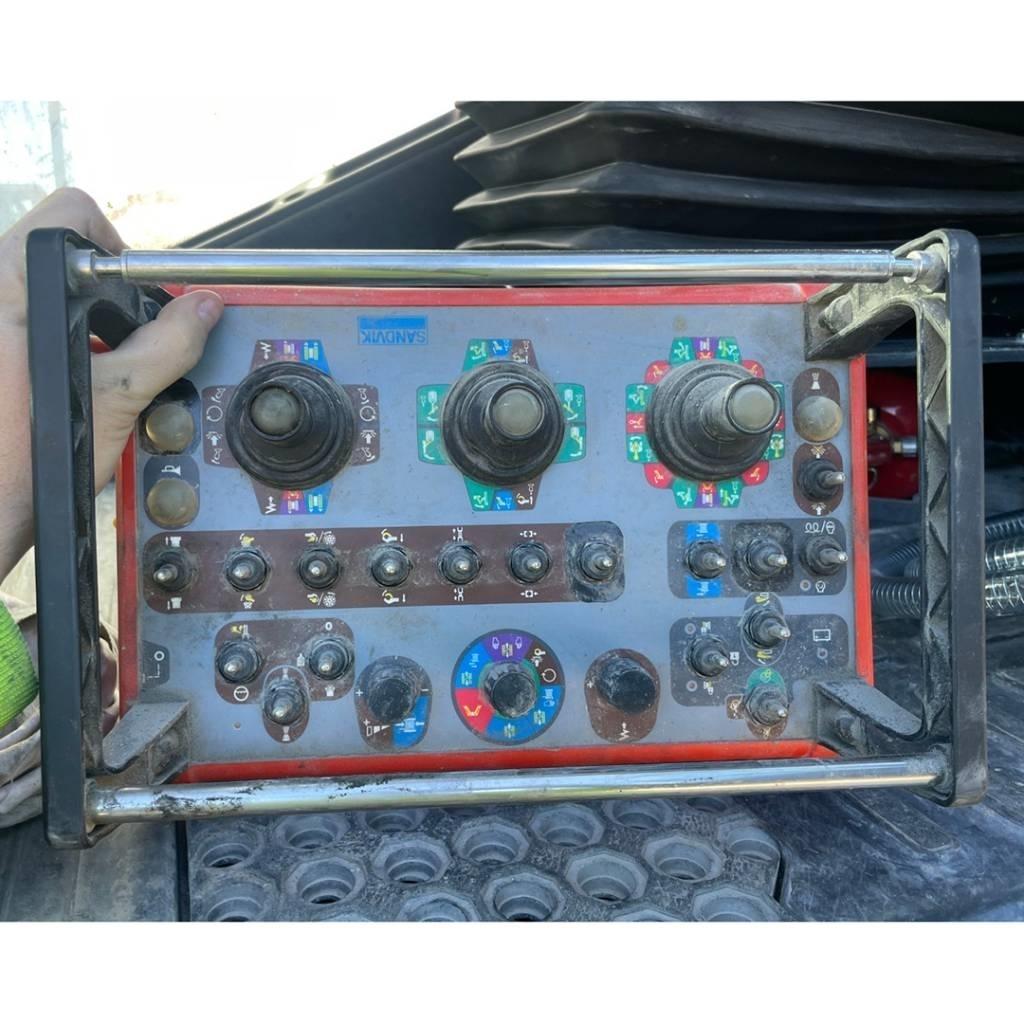 Sandvik DX800i Perforadoras de superficie