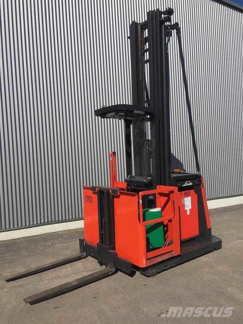 Linde V12 Recogepedidos de gran altura