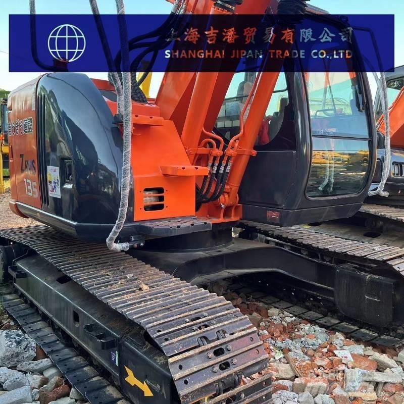 Hitachi ZX 135 Excavadoras de cadenas