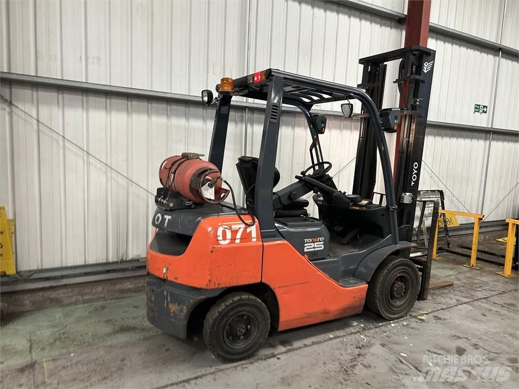 Toyota 02-8FGF25 Carretillas LPG