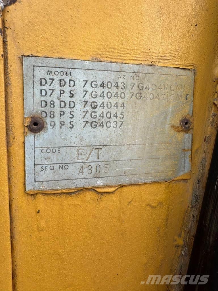 CAT D9H Buldozer sobre oruga