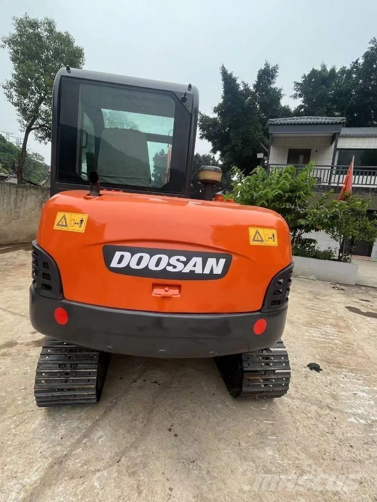 Doosan DH 60-7 Mini excavadoras < 7t