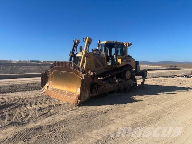 CAT D 8 T Buldozer sobre oruga