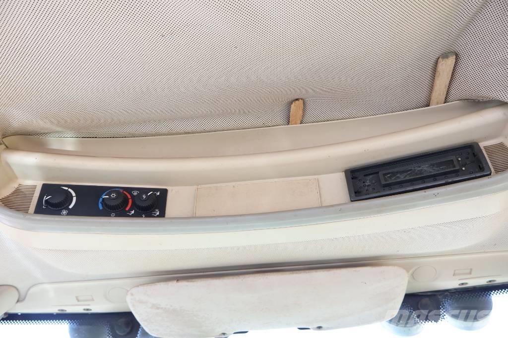 John Deere 6830 Tractores