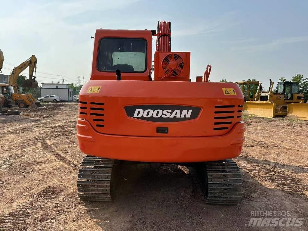 Doosan DH 80 Excavadoras 7t - 12t