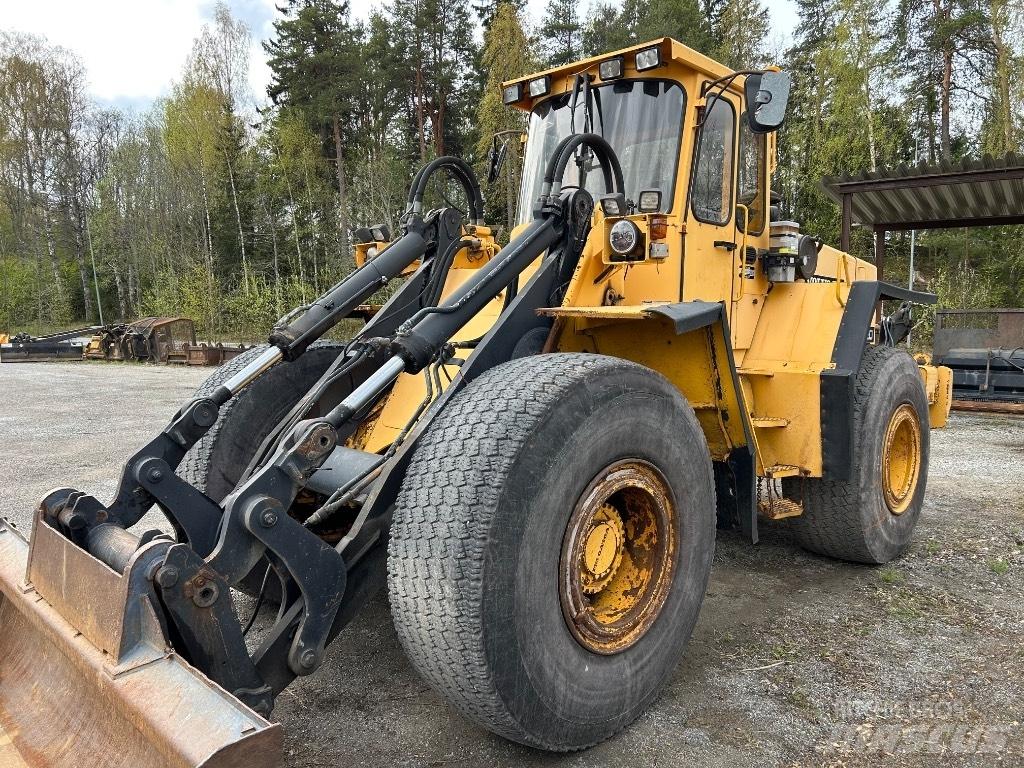Volvo L 120 Cargadoras sobre ruedas