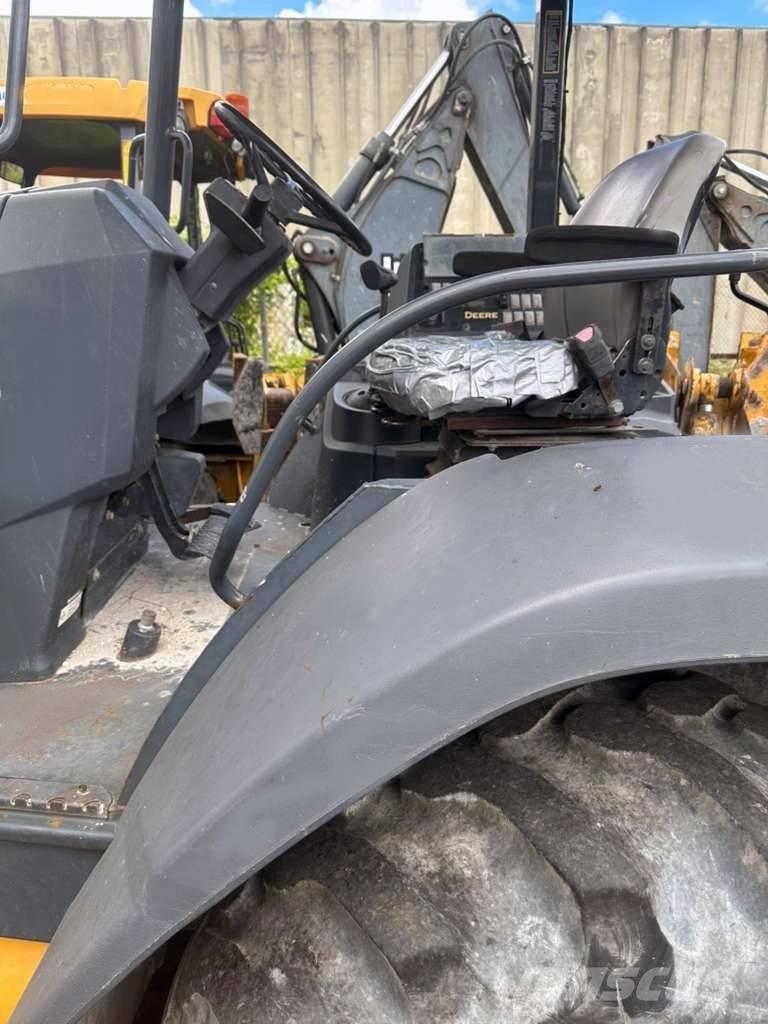 John Deere 310 J EP Retrocargadoras