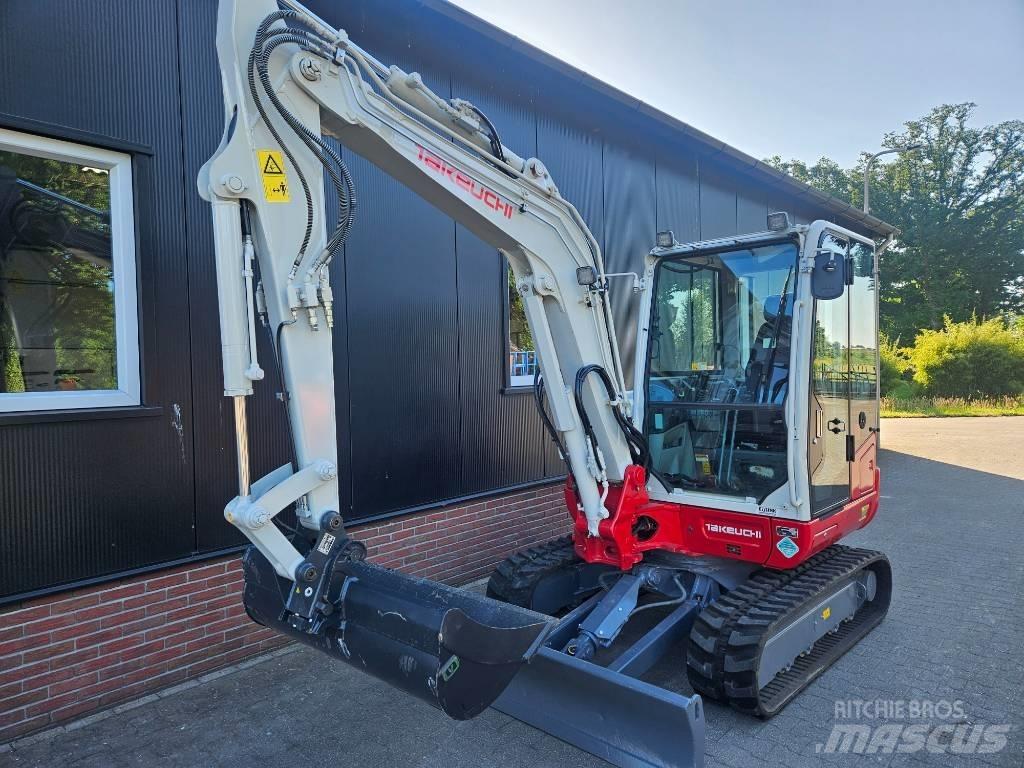 Takeuchi TB 240 Mini excavadoras < 7t