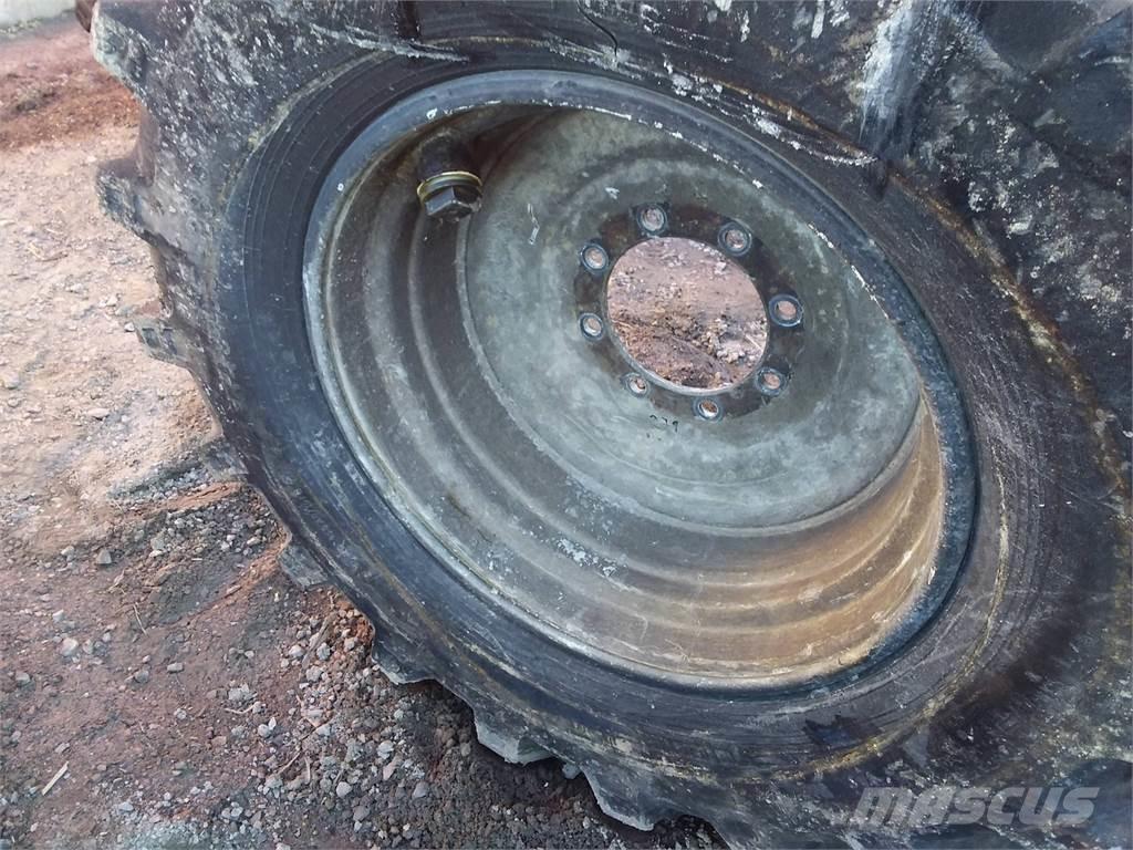 Okänt Sampo 20x28 Neumáticos, ruedas y llantas