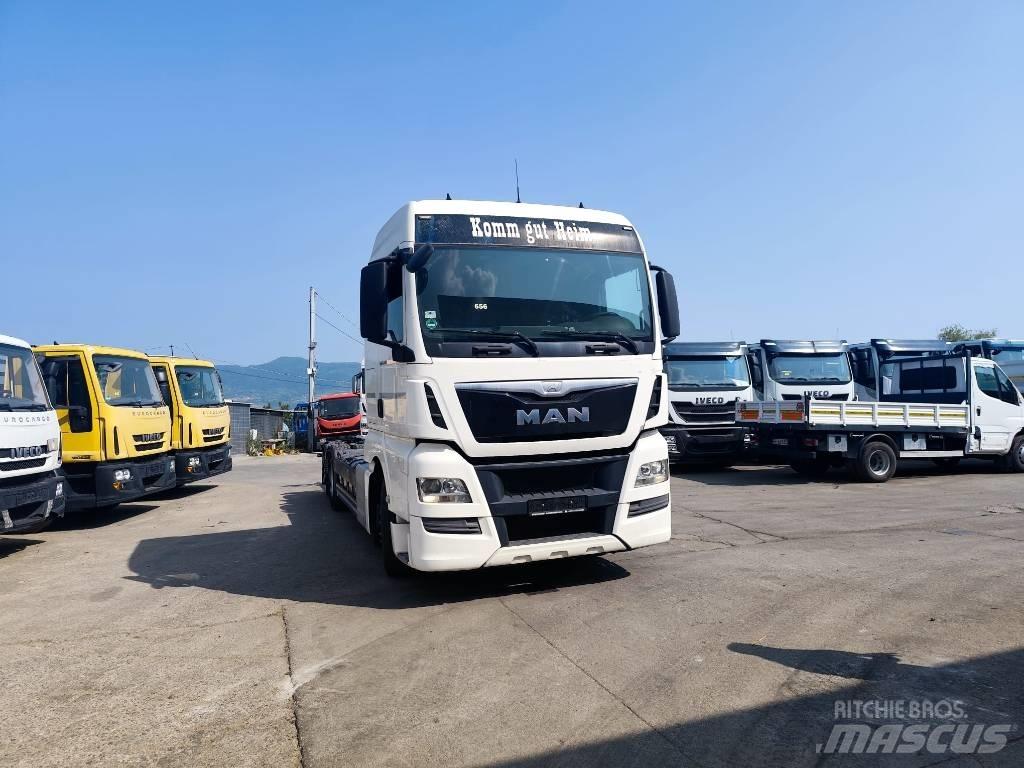 MAN TGX 26.440 Camiones portamaquinaria
