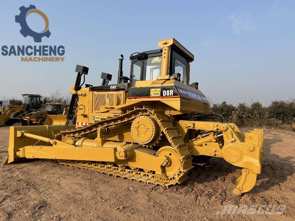 CAT D 8 R Buldozer sobre oruga