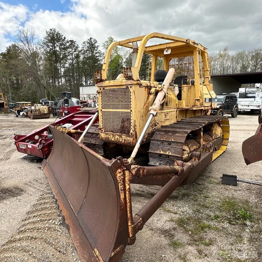 Komatsu D 68 E-1 Buldozer sobre oruga