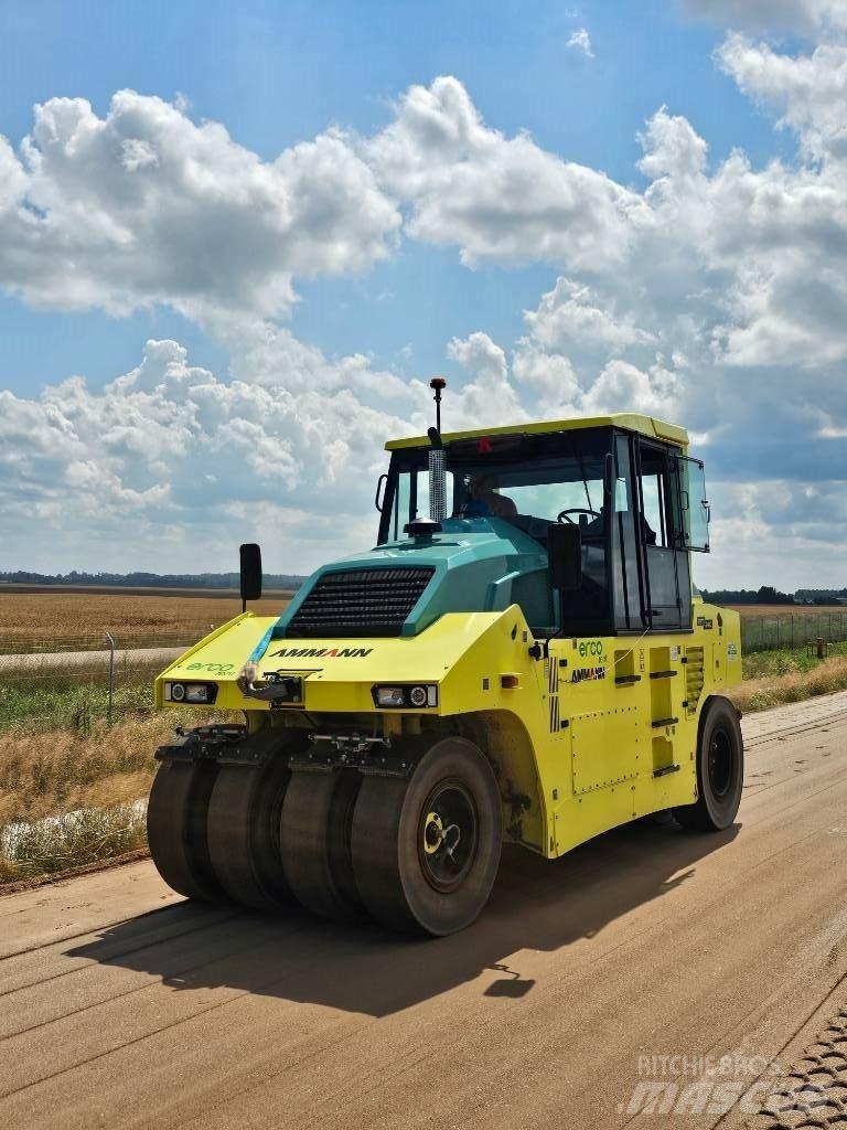 Ammann ART 240 Rodillos sobre neumáticos