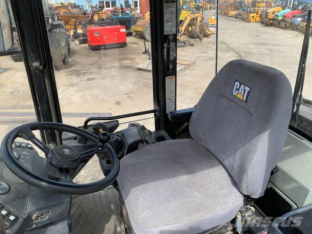 CAT 908 Cargadoras sobre ruedas