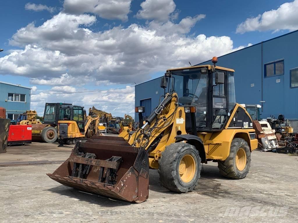CAT 908 Cargadoras sobre ruedas