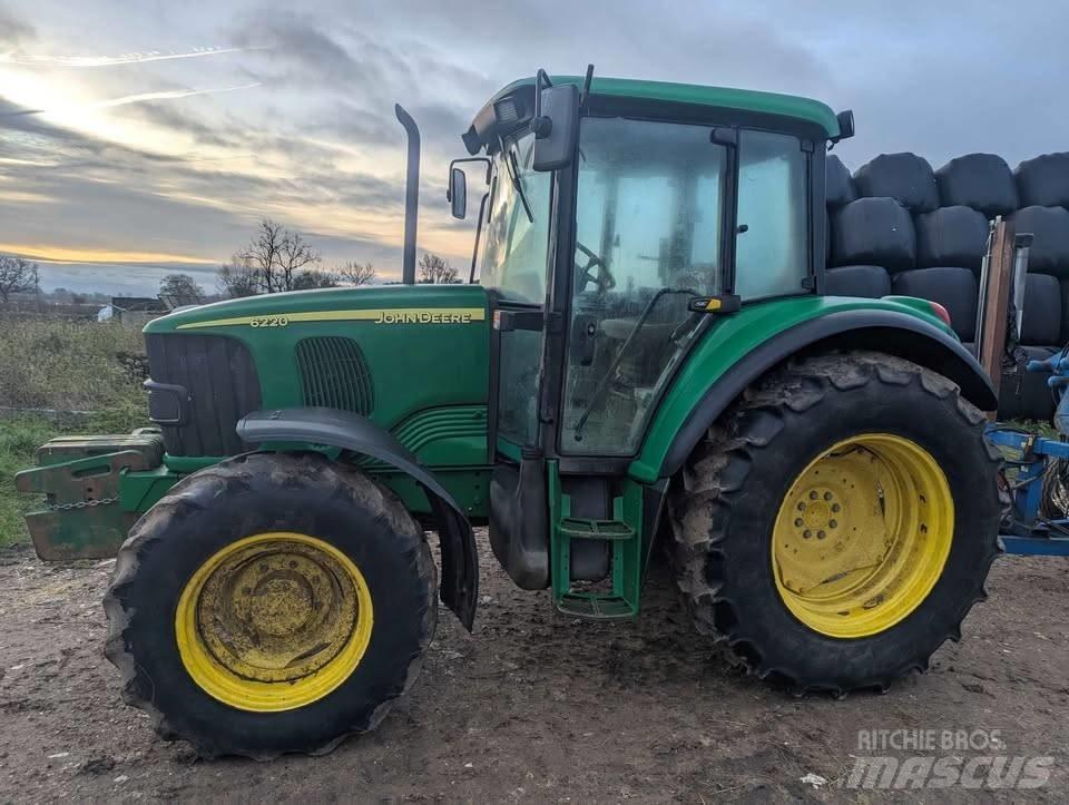 John Deere 6220 SE Tractores