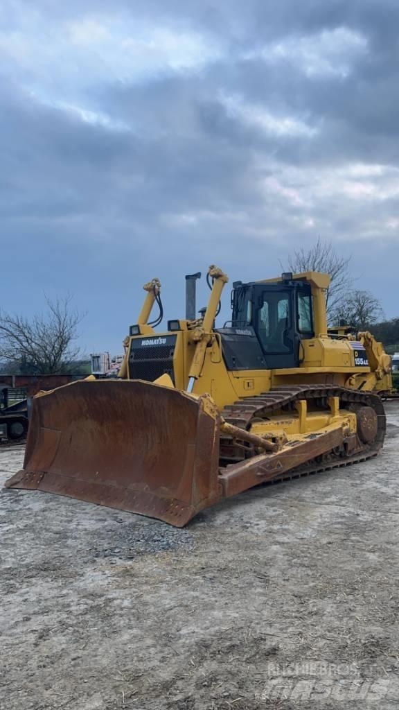 Komatsu D 155 AX-5 Buldozer sobre oruga
