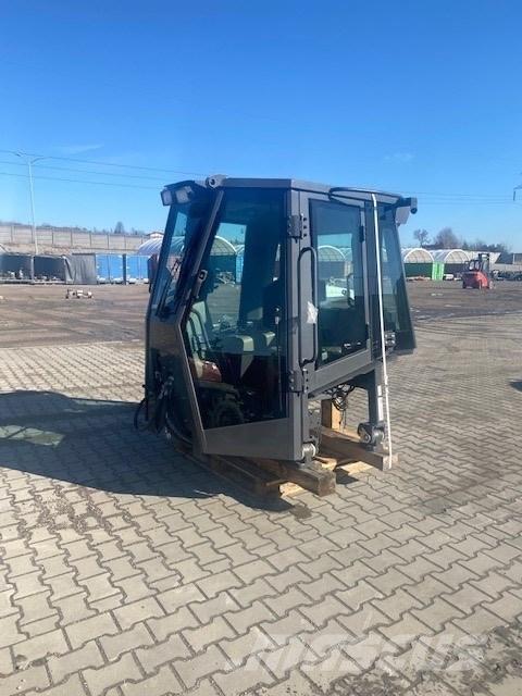 CASE D 1650 NEW CAB Cabinas e interior