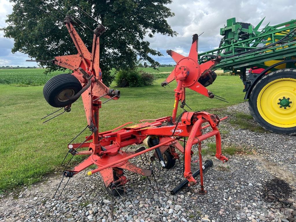 Kuhn GF 5001 Rastrillos y henificadores