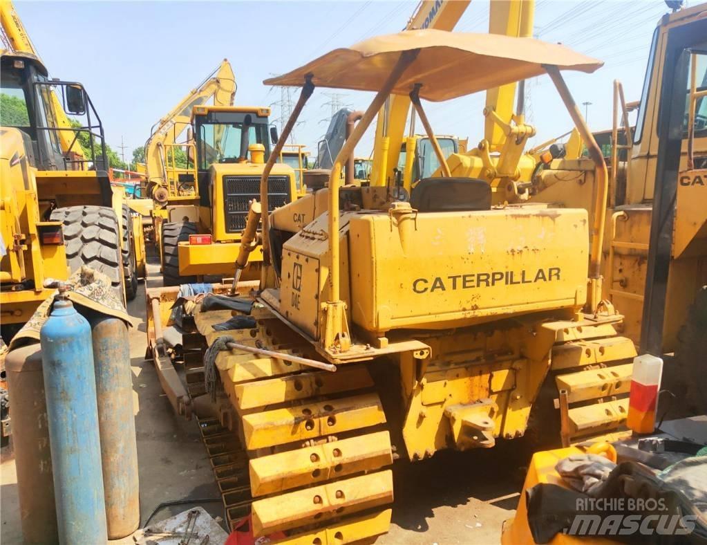 CAT D 4 E Buldozer sobre oruga
