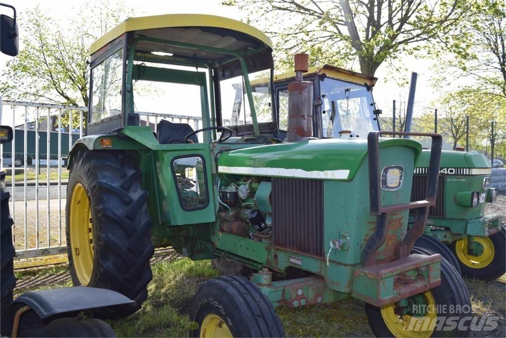 John Deere 2130 Tractores