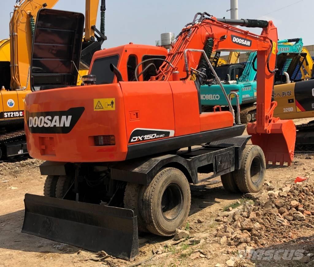 Doosan DX150W Excavadoras de ruedas